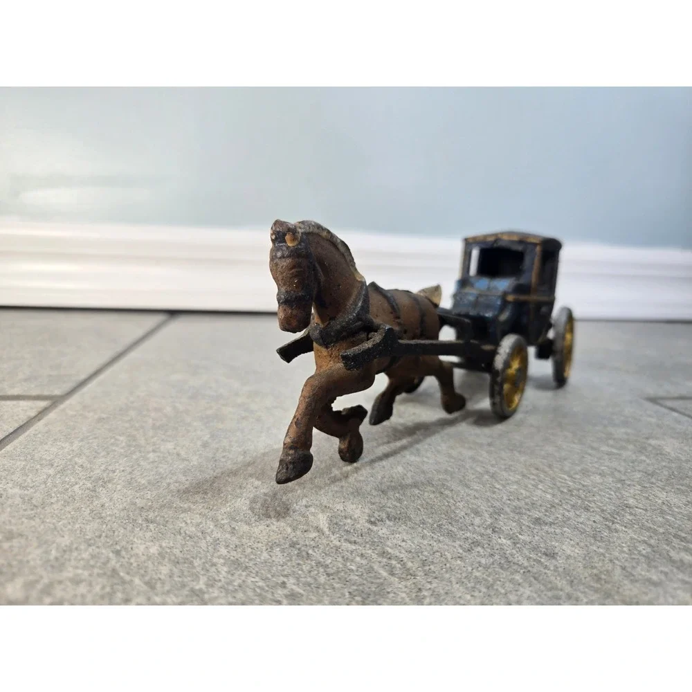 ANTIQUE CAST IRON HORSE DRAWN CARRIAGE BUGGY TOY 9.5